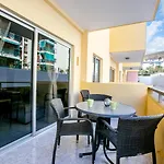 206 Angeles Apartment